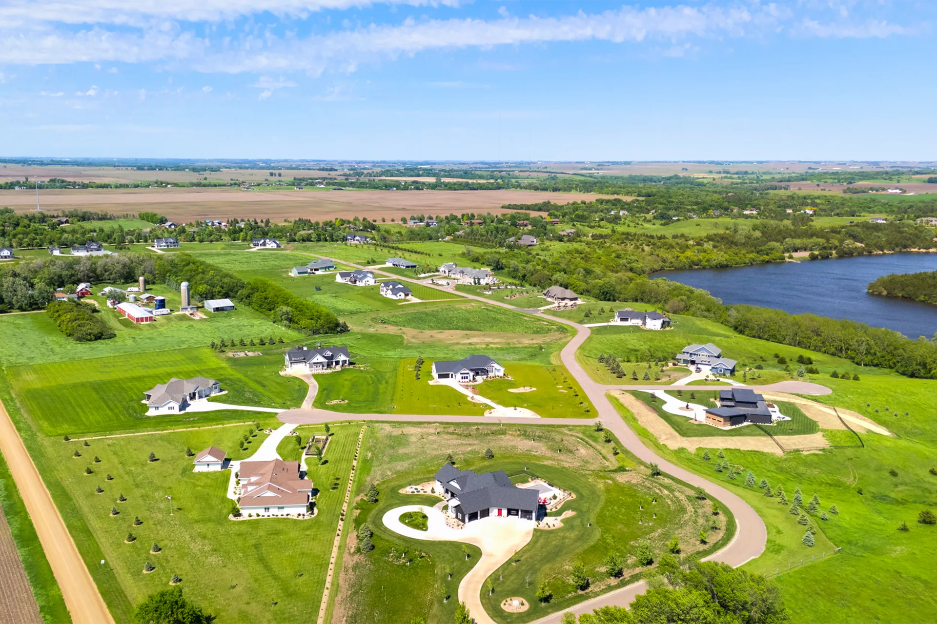 Aerial view of the Lakeside Estates luxury lots in Sioux Falls