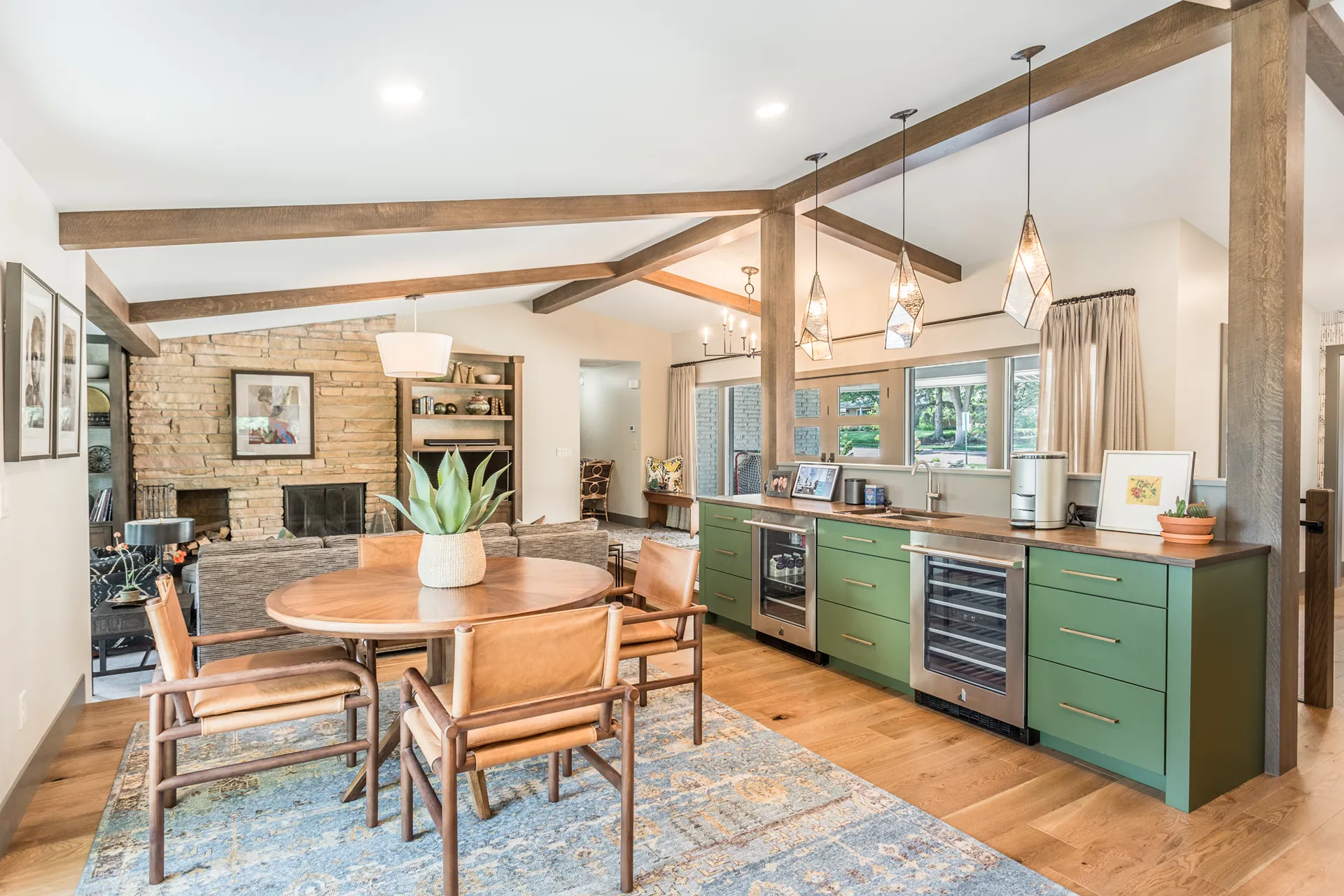 Custom wet bar area designed and built by Deffenbaugh Homes